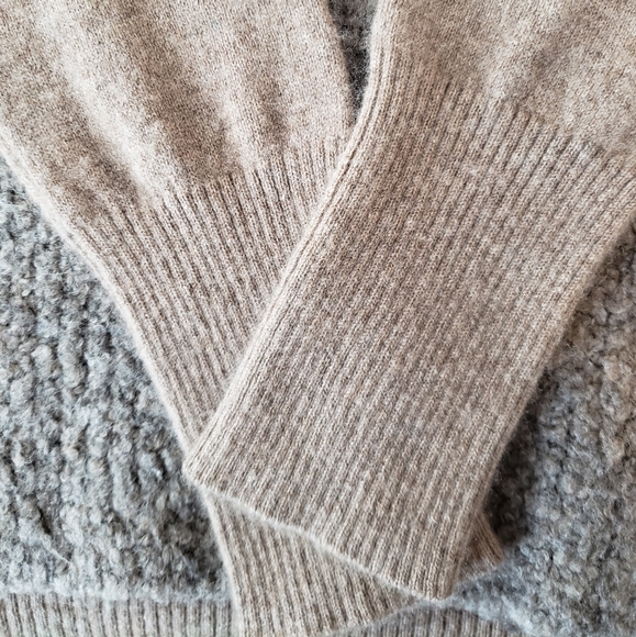 *Christopher Fischer Gray and Tan Cashmere Blend Sweater Women's Size Large - Picture 4 of 9